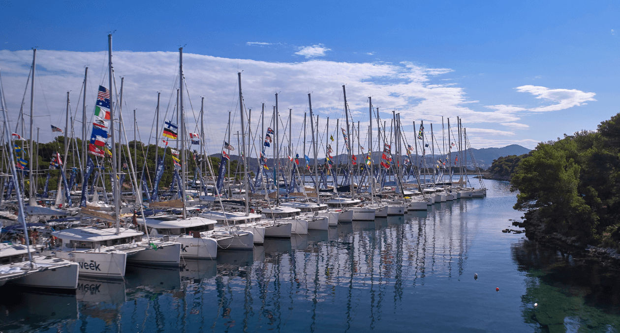ACI marina Palmižana International Flags