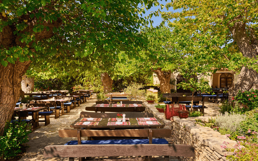 Camp Trogir Outdoor Dining
