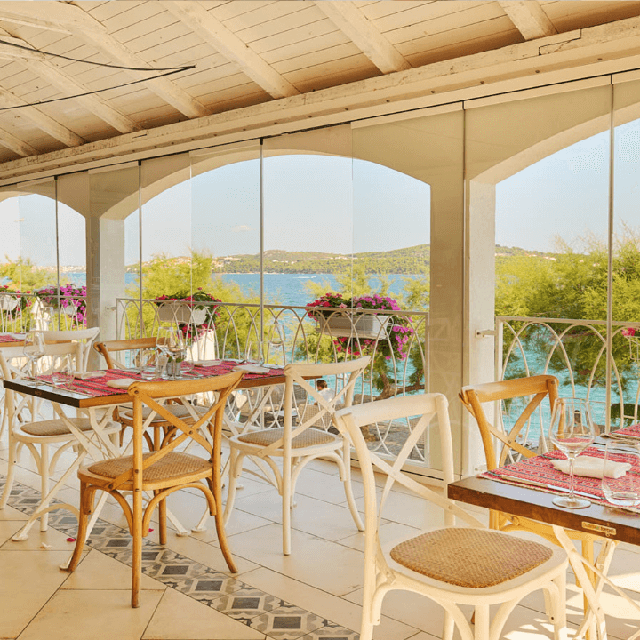 Camp Trogir Restaurant Tables