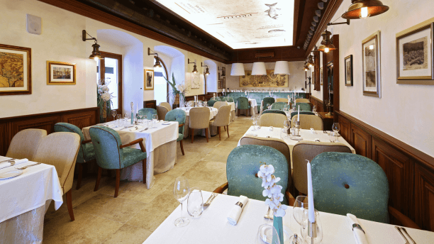 Fish Restaurant Proto Luxury Design