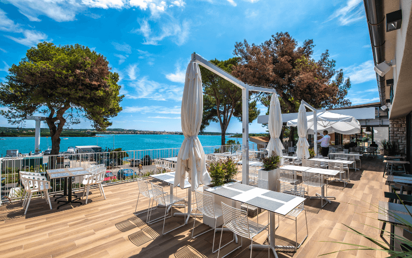 Arena One 99 Glamping Restaurant Area