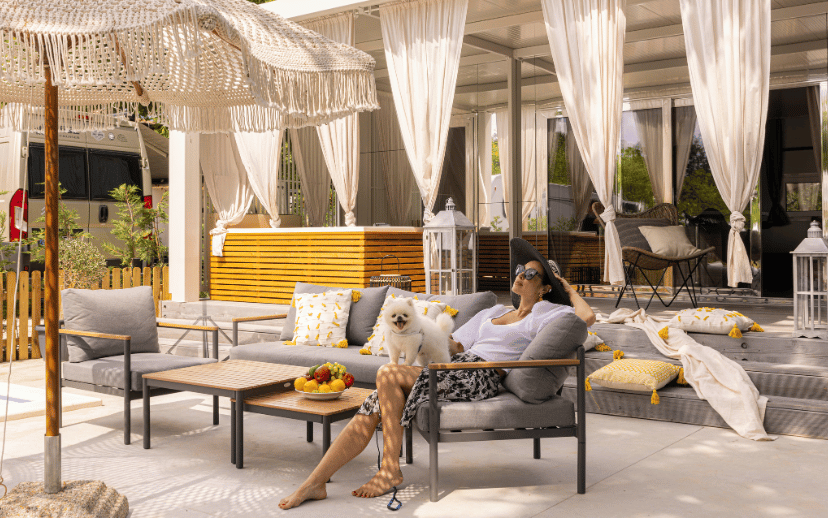 Polidor Camping lounge area