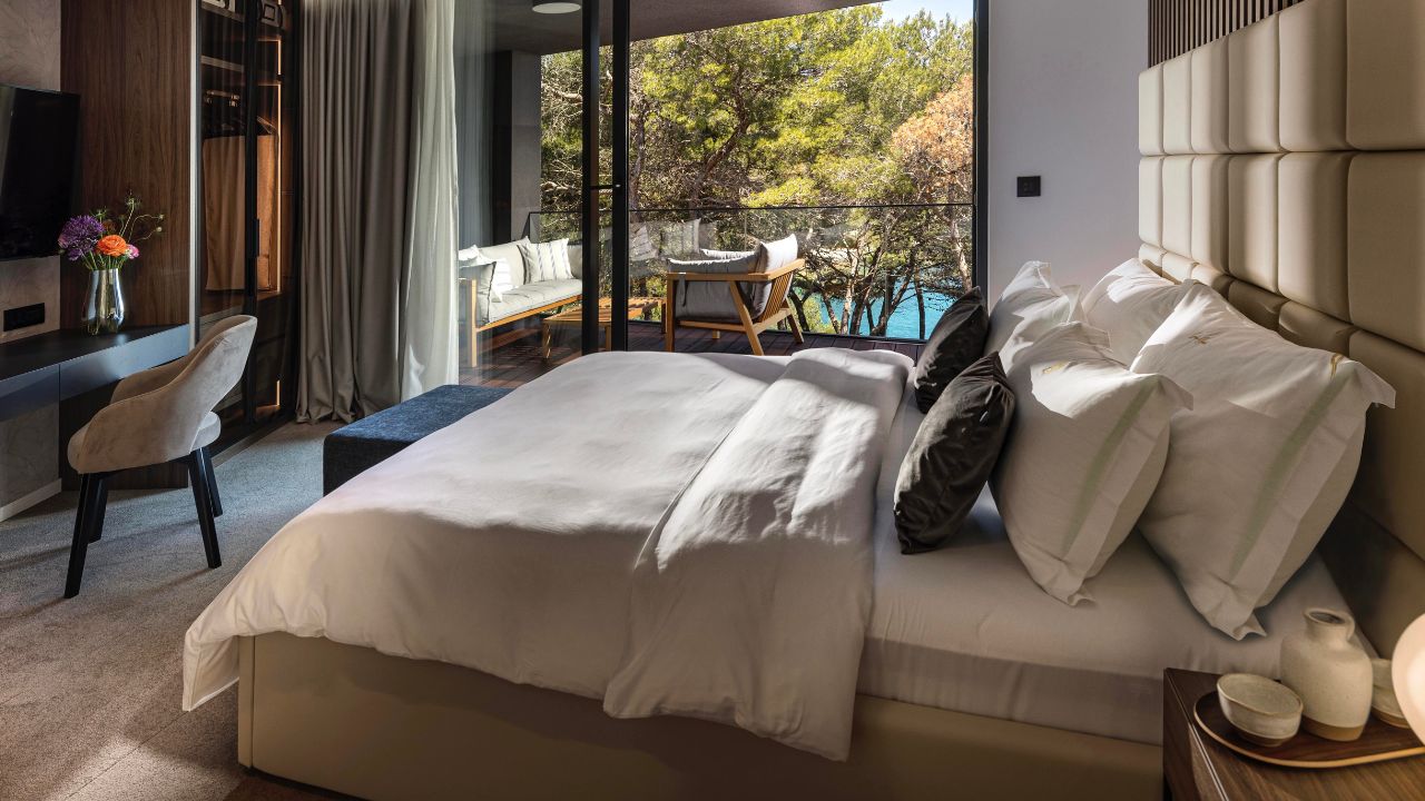 Contessa Luxury Retreat