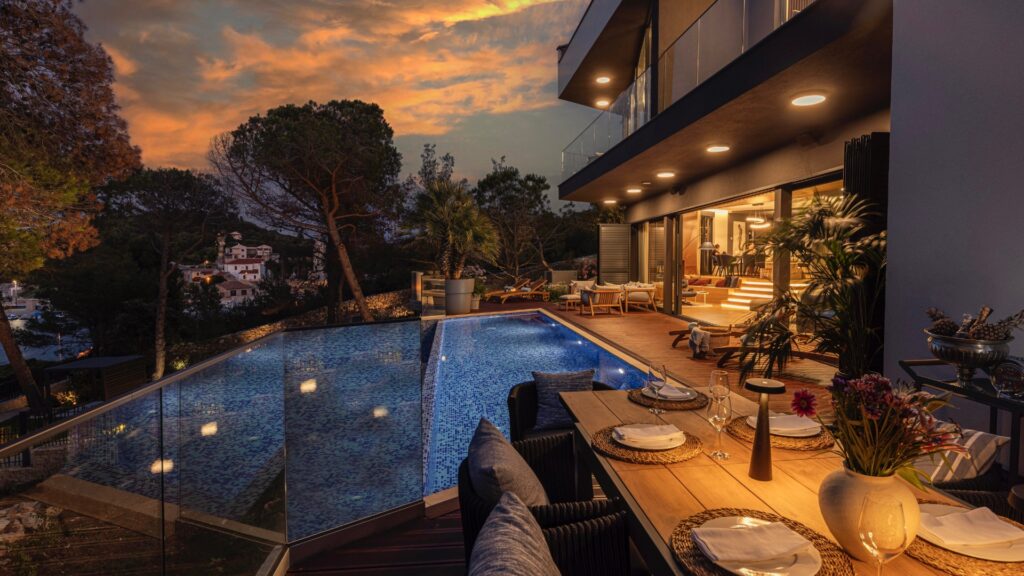 Contessa luxury retreat